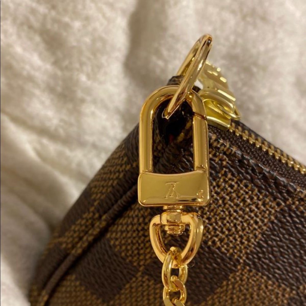 louis vuitton mini pochette damier ebene